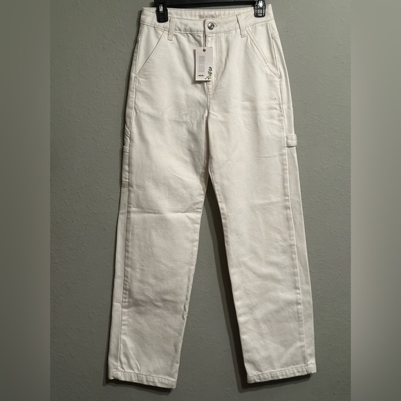 NWT Chelsea & Violet
Olivia Denim High Rise 5 Pocket Carpenter Jean - Picture 3 of 14